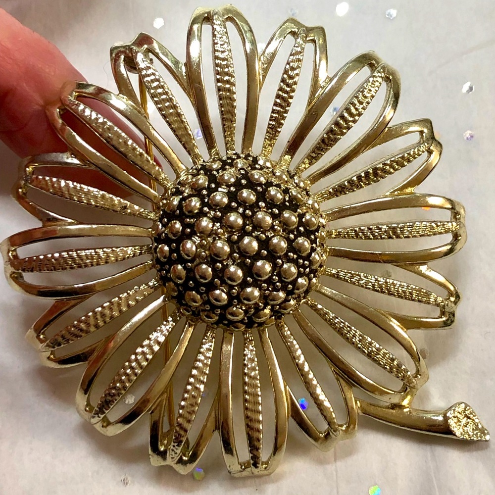 Sarah Coventry brooch